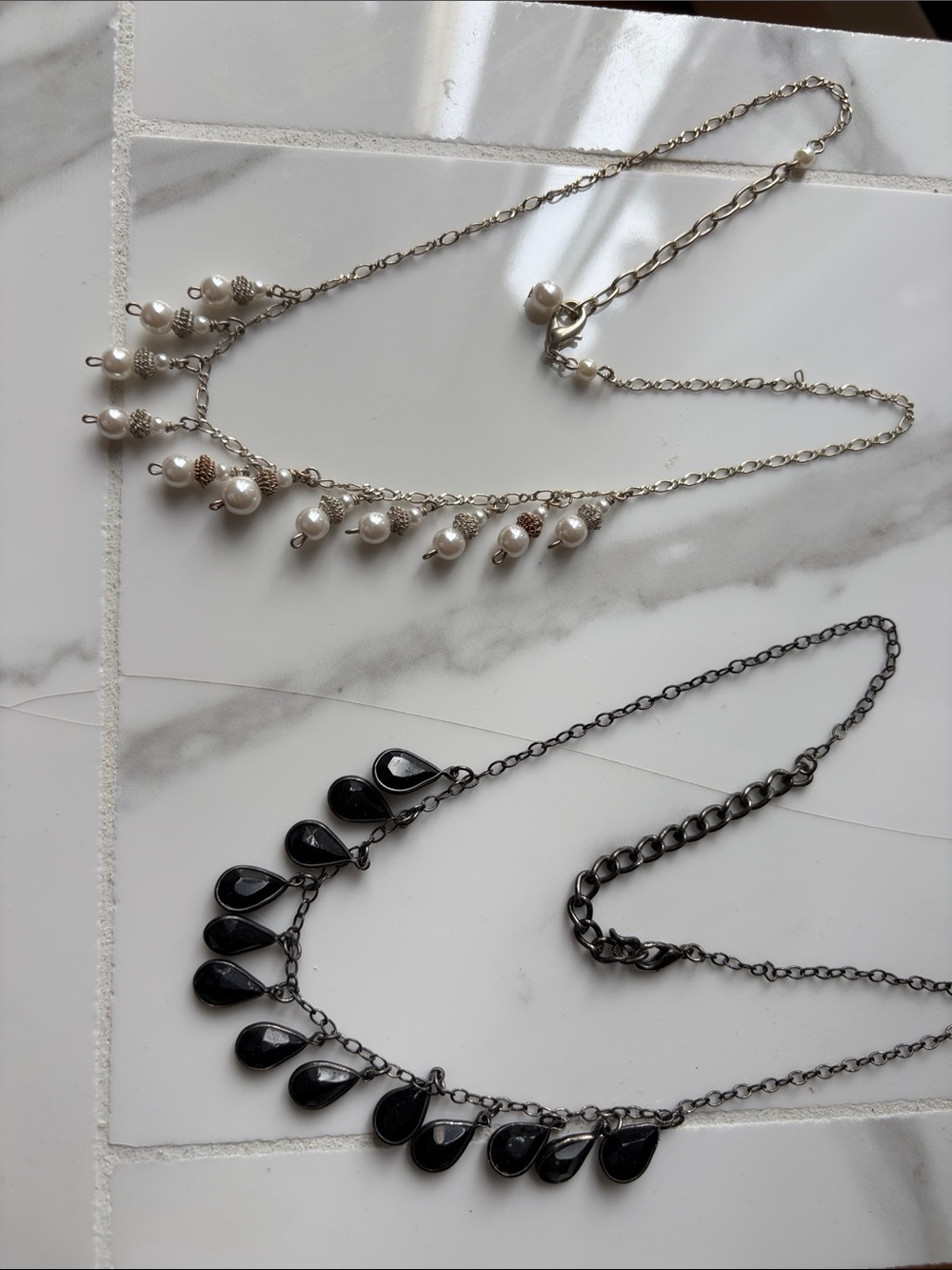 Source Unknown Pearl Drop and Black Teardrop Layered Necklace Set